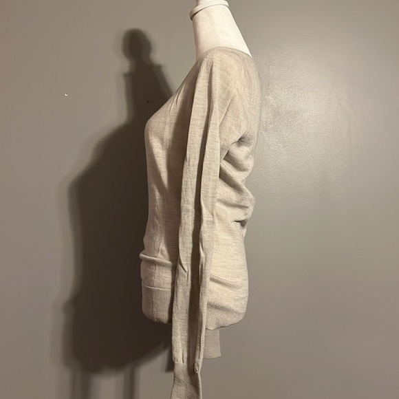 Limited Tan Light Weight Long Sleeve Sweater, Size M - Picture 2 of 4